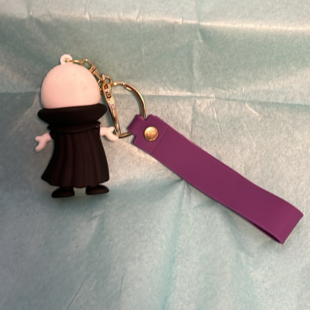 Disney Scary Christmas Keychains Cute skeleton Cartoon figurines - Picture 2 of 4